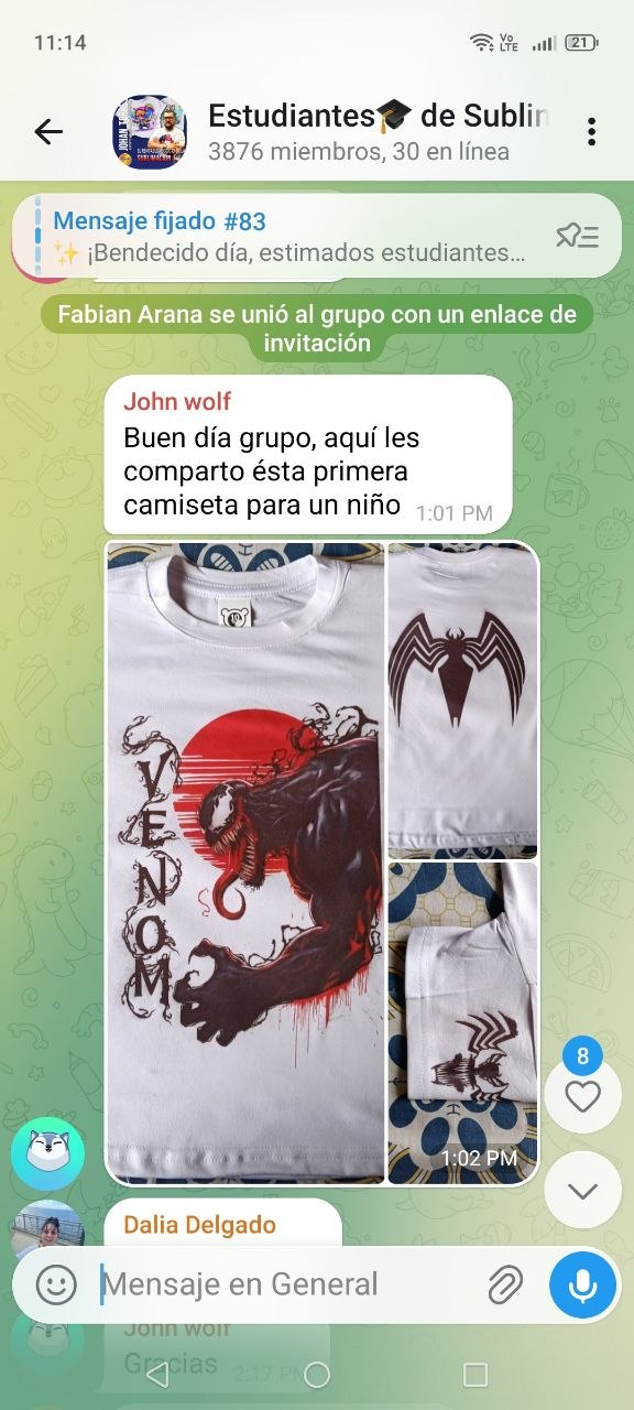Captura del grupo de estudiantes: John wolf comparte su primera camiseta sublimada con diseño Venom