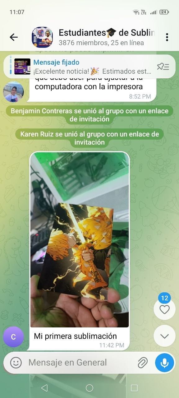 Captura del grupo de estudiantes: una estudiante comparte su primera sublimación